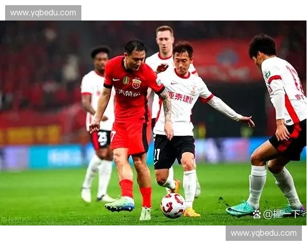 最新中超足球联赛积分榜全解析各队排名走势与冠军争夺形势分析 最新中超足球联赛积分榜全解析各队排名走势与冠军争夺形势分析